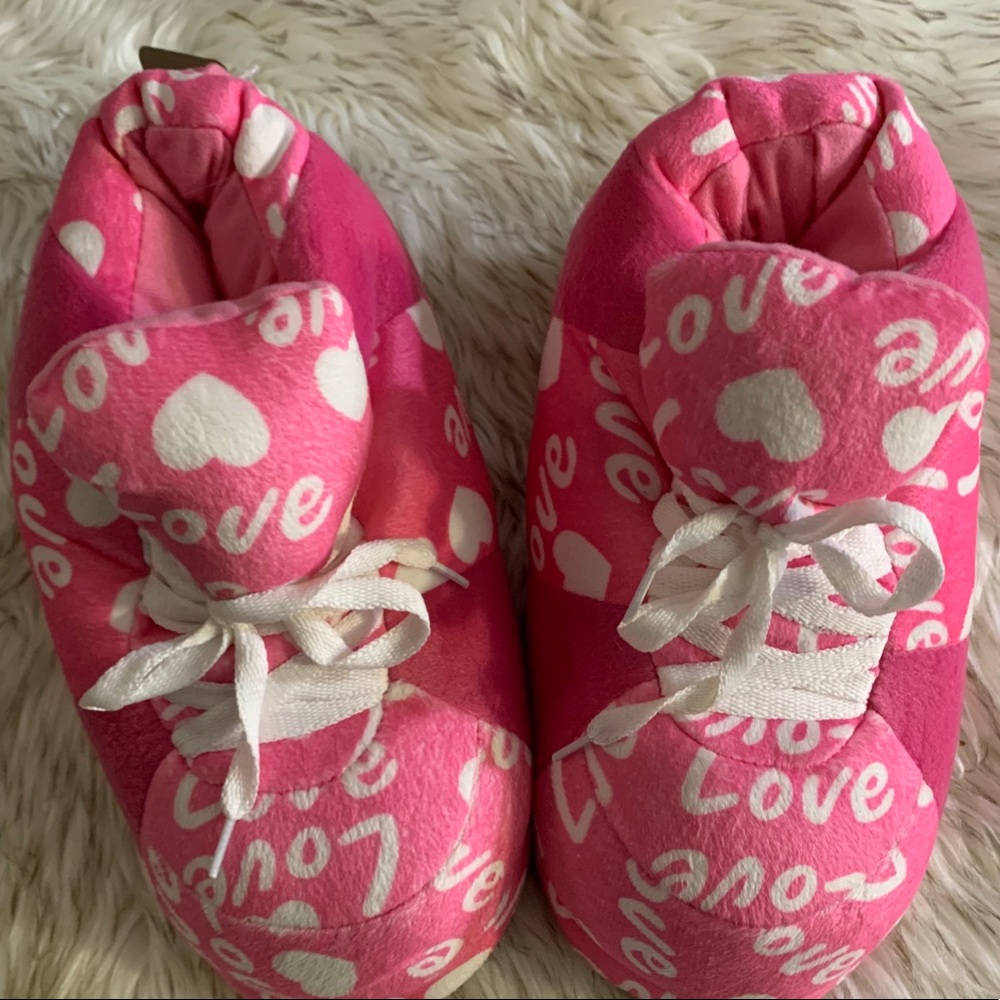 New- Comfy Feet Slipper Shoes
